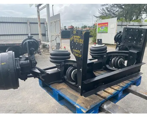 Hendrickson STEERABLE LIFT AXLE Tag Axle