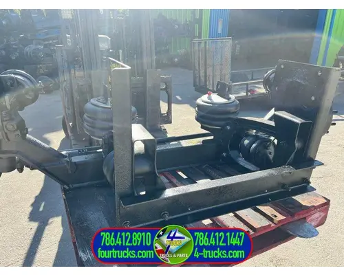 Hendrickson STEERABLE LIFT AXLE Tag Axle
