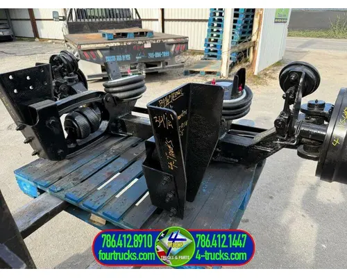 Hendrickson STEERABLE LIFT AXLE Tag Axle