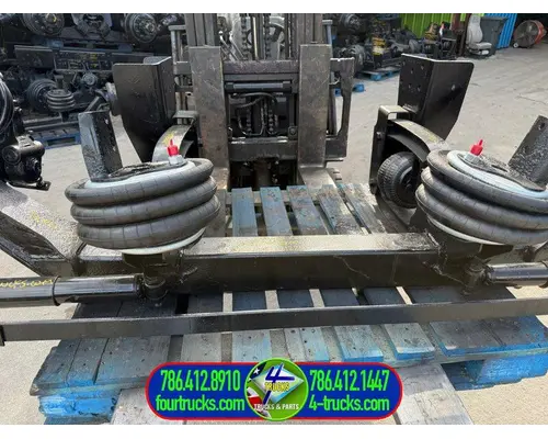 Hendrickson STEERABLE LIFT AXLE Tag Axle