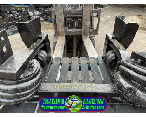 Hendrickson STEERABLE LIFT AXLE Tag Axle