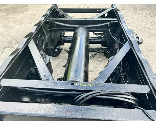 Hendrickson VANTRAAX Cutoff Assembly (Complete With Axles)