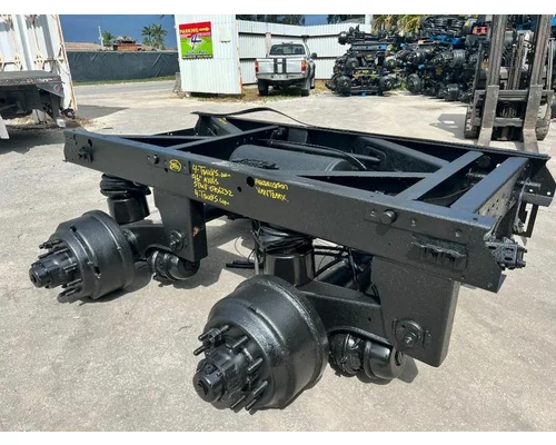 Hendrickson VANTRAAX Cutoff Assembly (Complete With Axles)