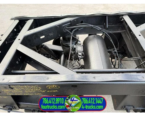 Hendrickson VANTRAAX Cutoff Assembly (Complete With Axles)