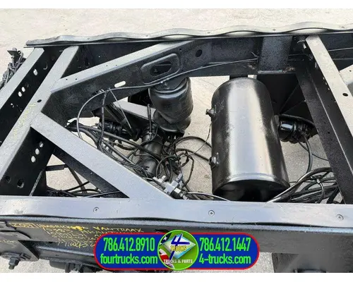 Hendrickson VANTRAAX Cutoff Assembly (Complete With Axles)