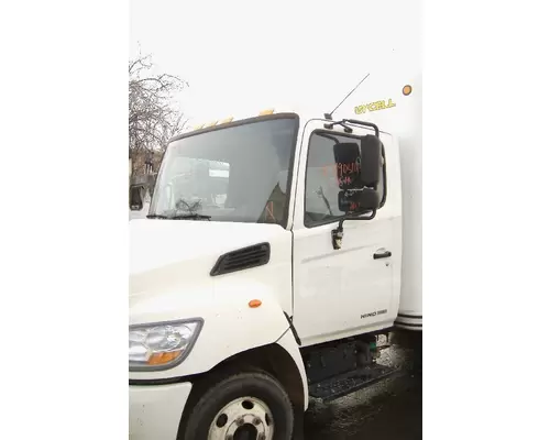Cab HINO 145 Sam's Riverside Truck Parts Inc