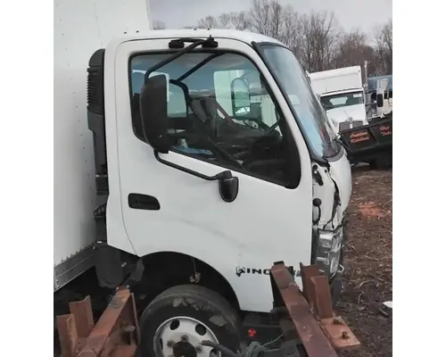 Hino 155 Cab