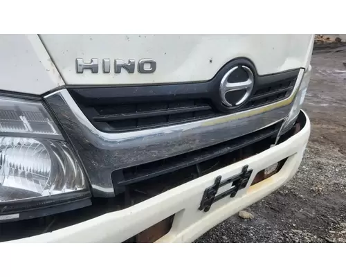 Hino 155 Grille