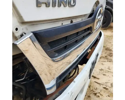Grille Hino 155 Complete Recycling Group LLC