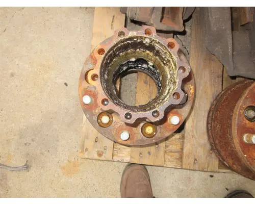 Hub HINO 155 Michigan Truck Parts
