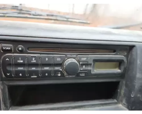 Hino 155 Radio