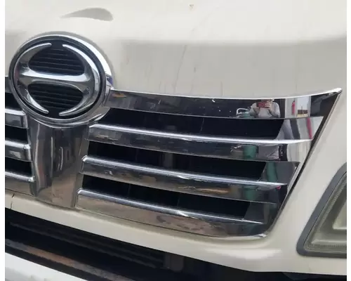 Hino 185 Grille