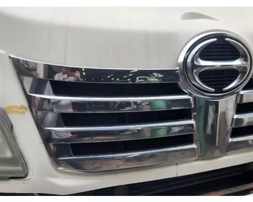 Hino 185 Grille
