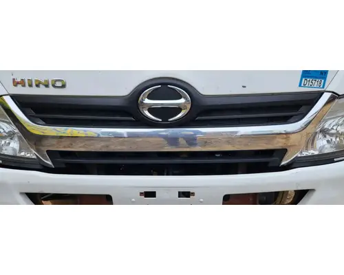 Hino 195 Grille