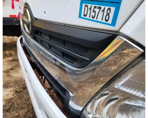 Hino 195 Grille