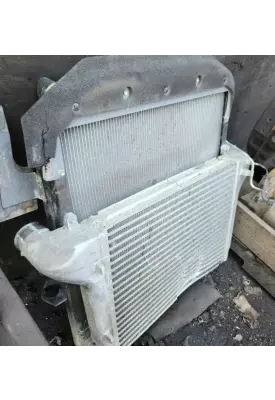 Hino 195 Radiator