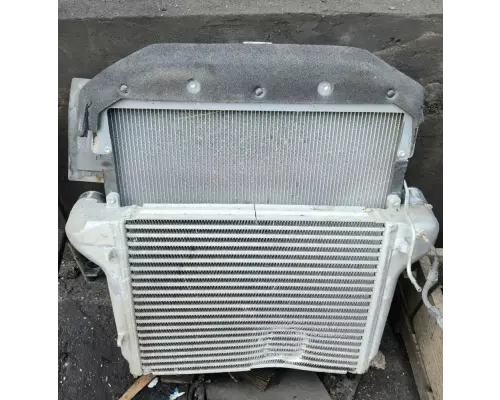 Hino 195 Radiator