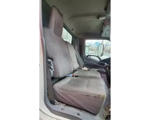 Hino 195 Seat, Front