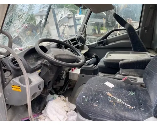 Seat, Front HINO 195 Dutchers Inc   Heavy Truck Div  Ny