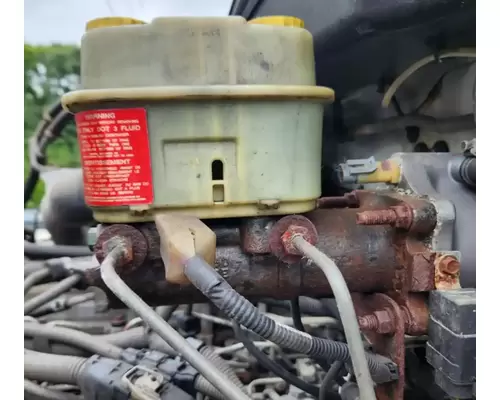 Hino 268 Brake Master Cylinder