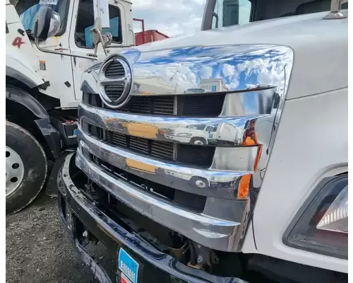 Grille Hino 268 Complete Recycling Group LLC
