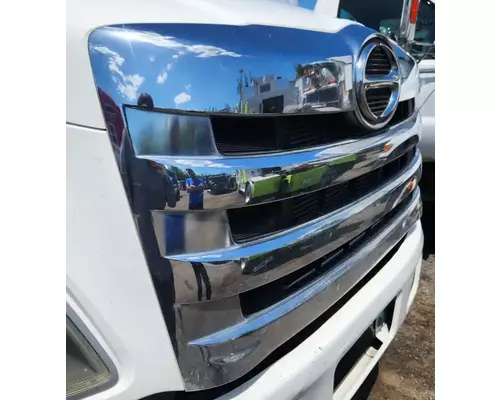 Grille Hino 268 Complete Recycling Group LLC