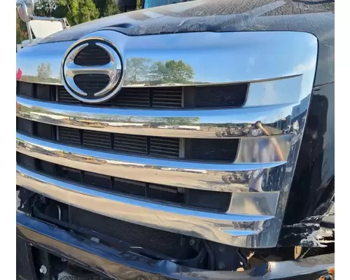 Hino 268 Grille