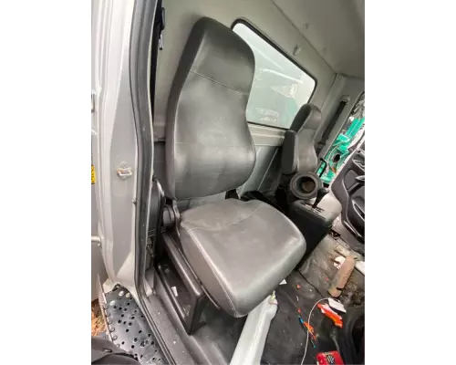 Hino 268 Seat, Front