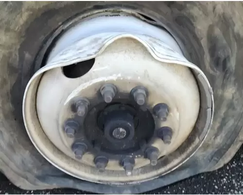 Spindle / Knuckle, Front Hino 268 Complete Recycling Group LLC