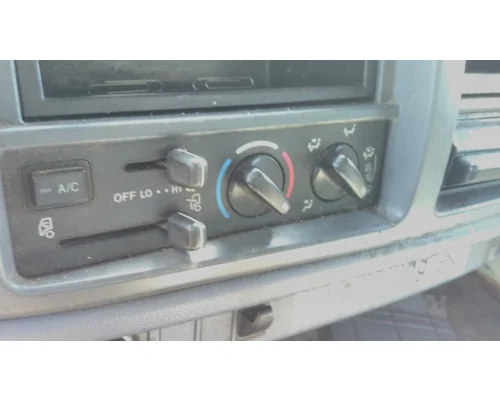 Temperature Control HINO 268 LKQ Heavy Truck - Goodys