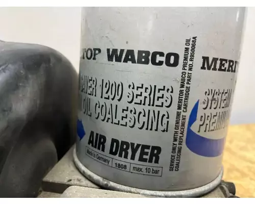 Hino 338 Air Drier