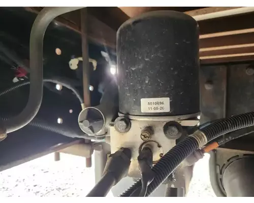 Hino 338 Air Drier