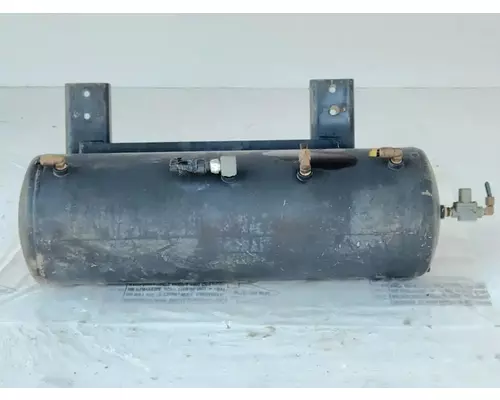 Hino 338 Air Tank