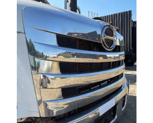 Hino 338 Grille