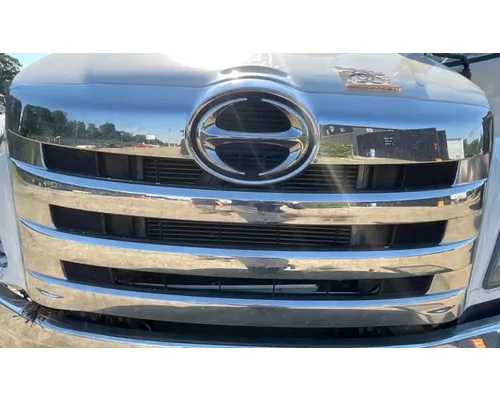 Hino 338 Grille
