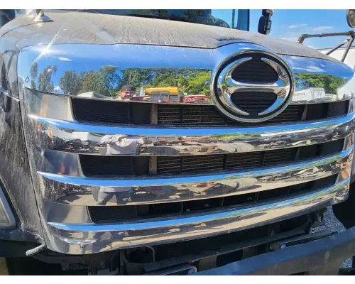 Hino 338 Grille