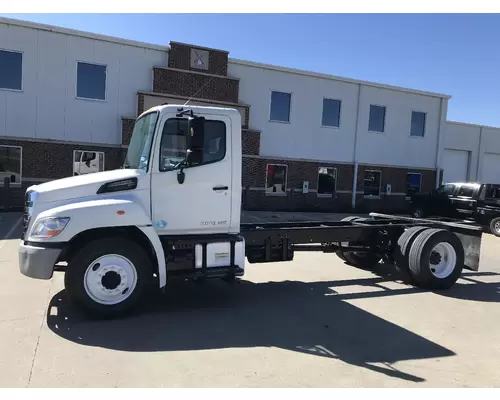 Hino 338 Truck