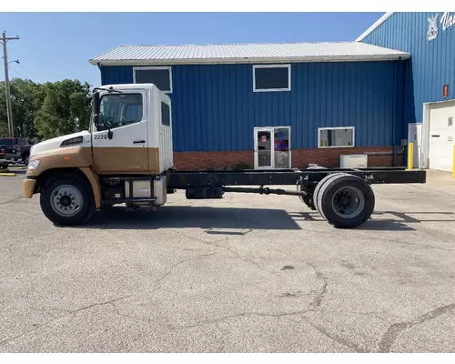 Hino 338 Truck