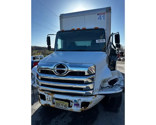 Grille HINO L6 Dutchers Inc   Heavy Truck Div  NY