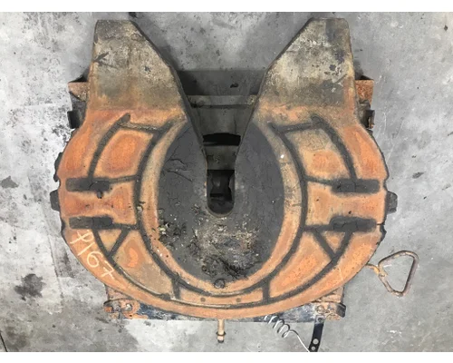 Fifth Wheel HOLLAND 579 Payless Truck Parts