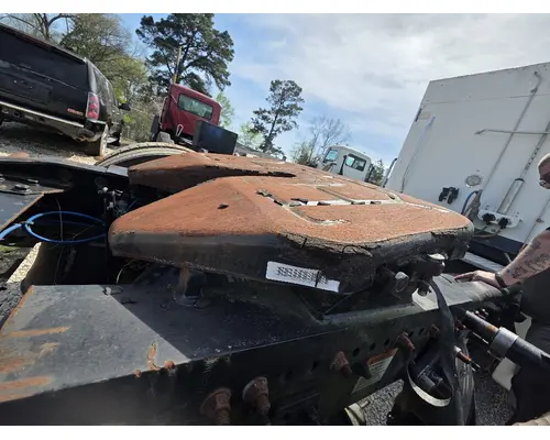 Fifth Wheel Holland CASCADIA Bobby Johnson Equipment Co., Inc.