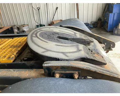 Holland XA-351-03505-2S Fifth Wheel