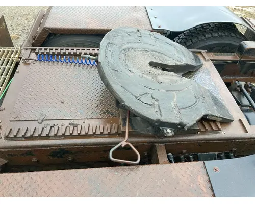 Holland XA-351-A-L-P Fifth Wheel