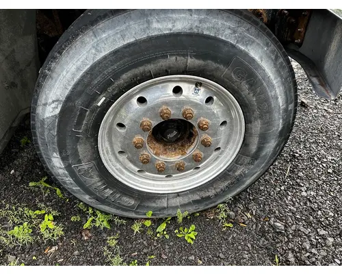 Tire And Rim HUB PILOT 22.5 x 14 Dutchers Inc   Heavy Truck Div  Ny