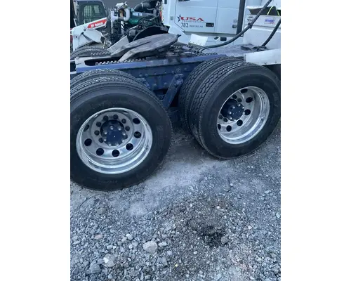 Tire And Rim HUB PILOT 24.5 Dutchers Inc   Heavy Truck Div  Ny
