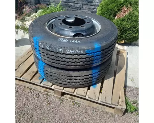 Tire And Rim HUB PILOT 8R / 19.5 Quality Bus &amp; Truck Parts