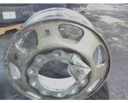 Wheel HUB PILOTED - ALUMINUM 22.5 X 8.25 LKQ KC Truck Parts - Inland Empire