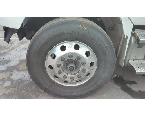 Wheel HUB PILOTED - ALUMINUM 22.5 X 8.25 LKQ Heavy Truck - Goodys