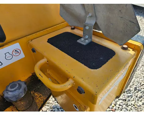 Hyundai HL740-7A Battery Box