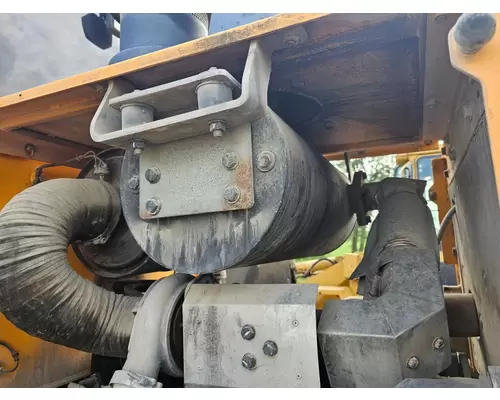Hyundai HL740-7A Equip Exhaust
